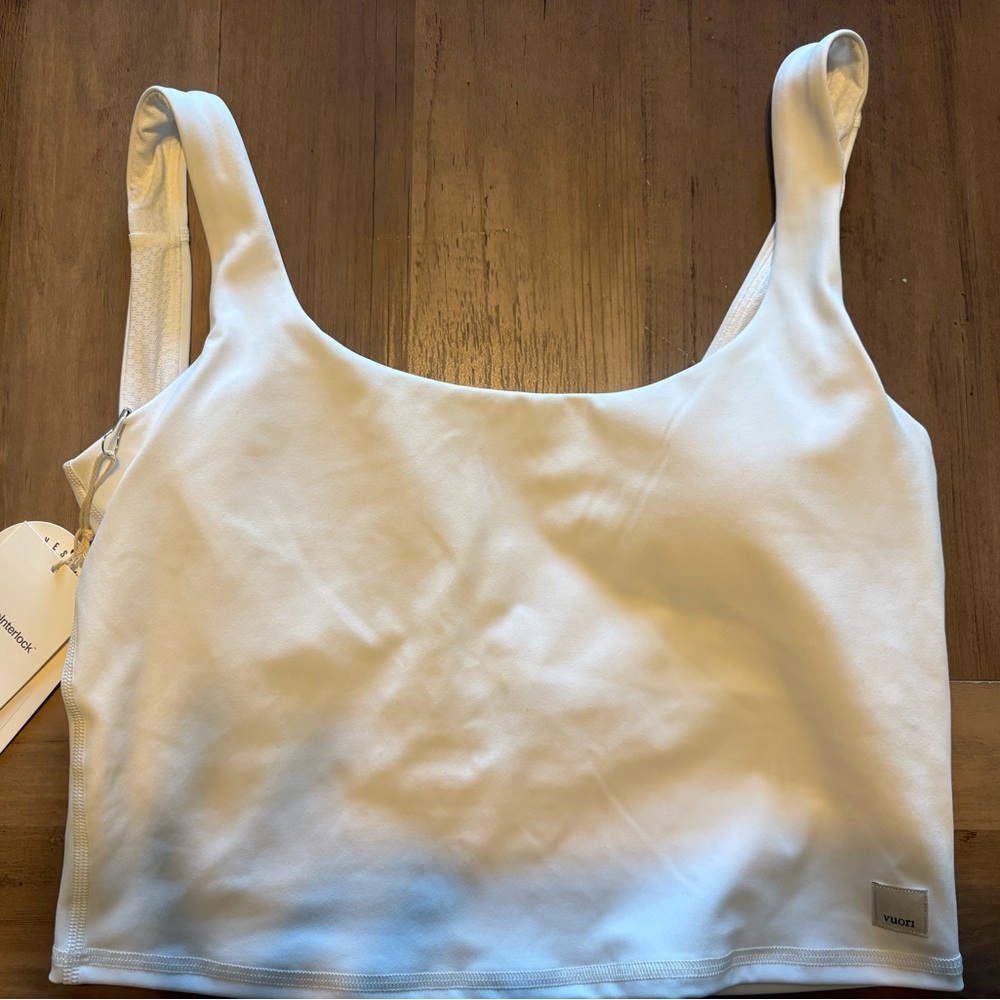 NWT Vuori Daily Crop Medium - Picture 2 of 6